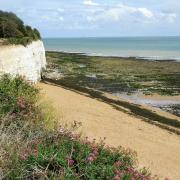 Stone Bay in Broadstairs is one of the many beaches in Kent that have been awarded a prestigious Blue Flag Award in 2021