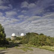 Bidston Observatory was built in 1866 using local sandstone excavated from the site. One of its functions was to determine the exact time. Up to 18 July 1969, at exactly 1:00 p.m. each day, the 'One O'Clock Gun' overlooking the River Mersey