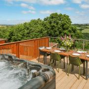 Every lodge has a hot tub and private balcony (c) The Mole Resort