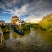The approach to Gloucester Lock (c) Mark Harrison