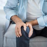 Sufferers delay seeking help for knee pain