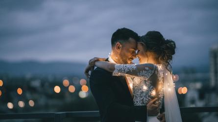 How to plan a magical and memorable twilight wedding